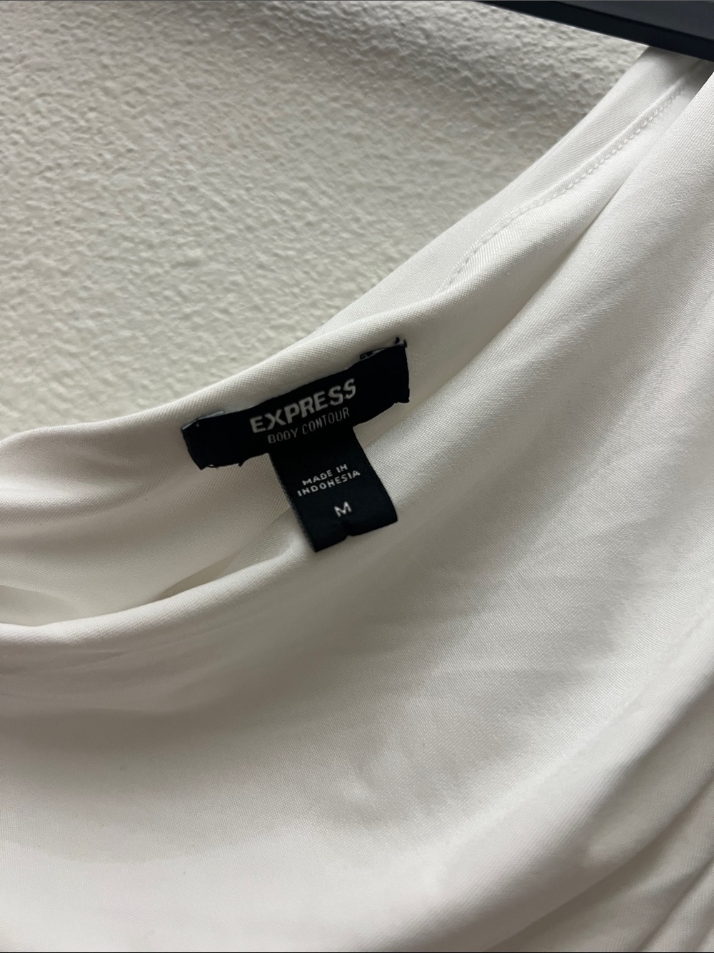Express body contour White Draped One-Shoulder Top - Picture 2 of 2